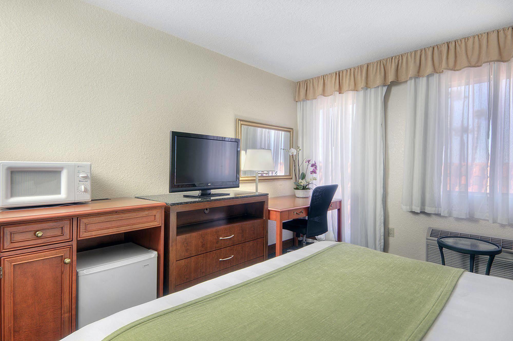 Los Prados Hotel San Mateo Extérieur photo